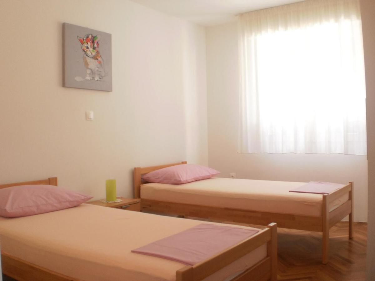 Apartment Lana Omiš Buitenkant foto