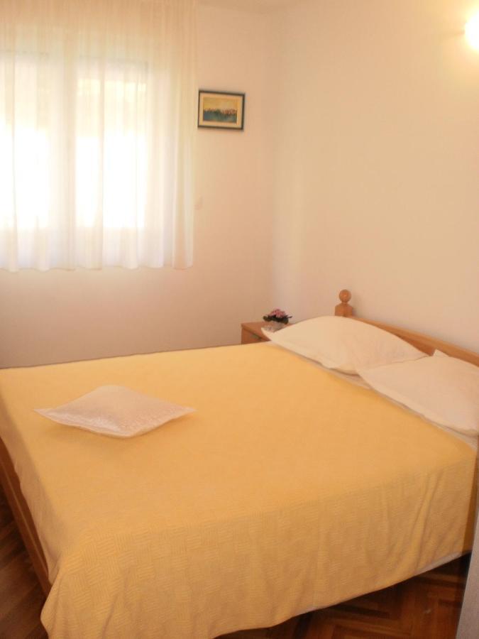 Apartment Lana Omiš Buitenkant foto